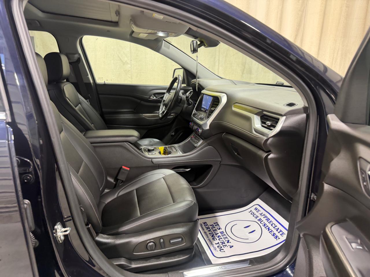 GMC Acadia AWD 4dr SLT 2022