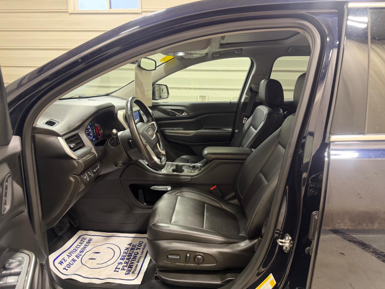 GMC Acadia AWD 4dr SLT 2022