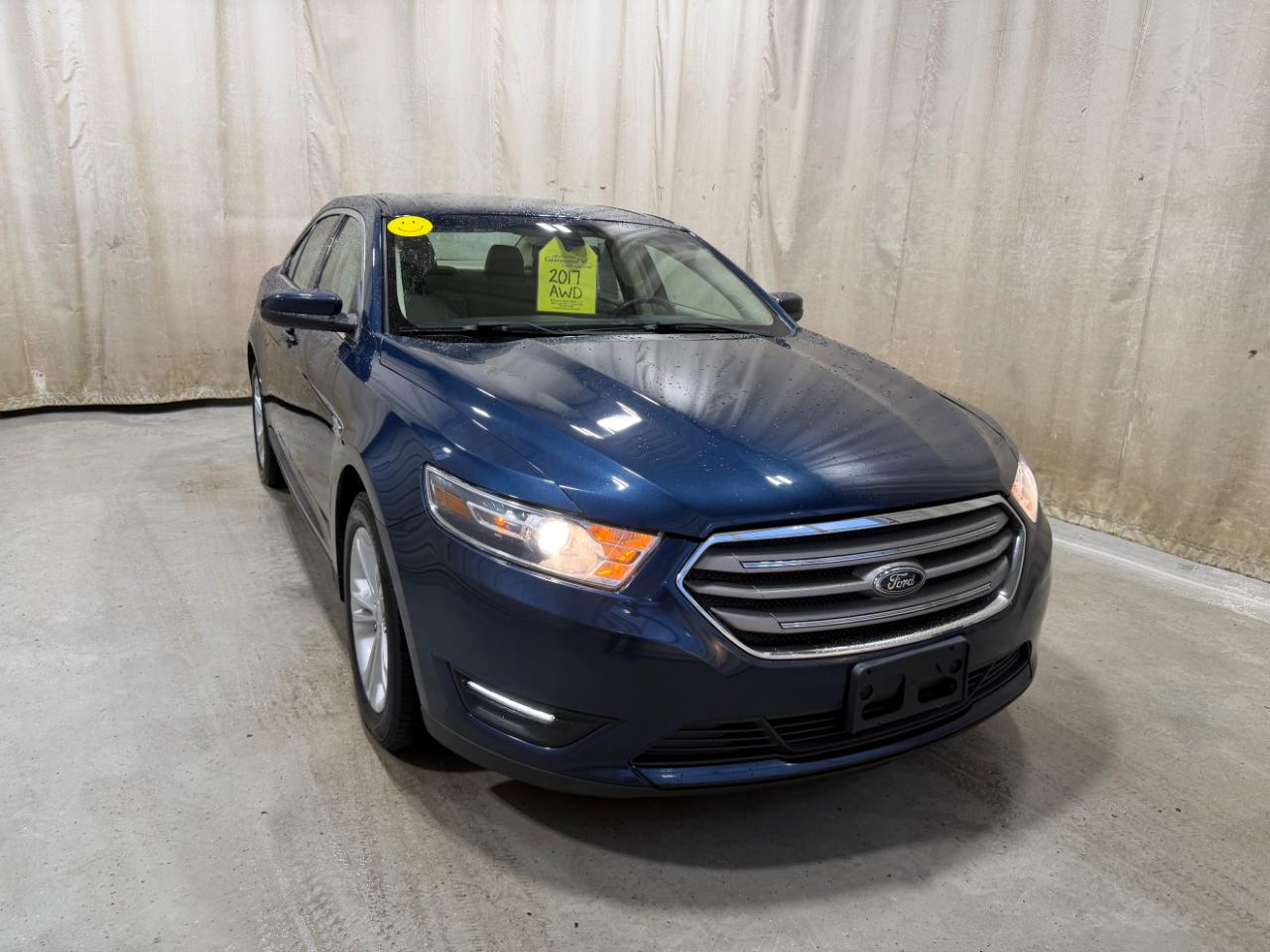 Ford Taurus SEL AWD 2017