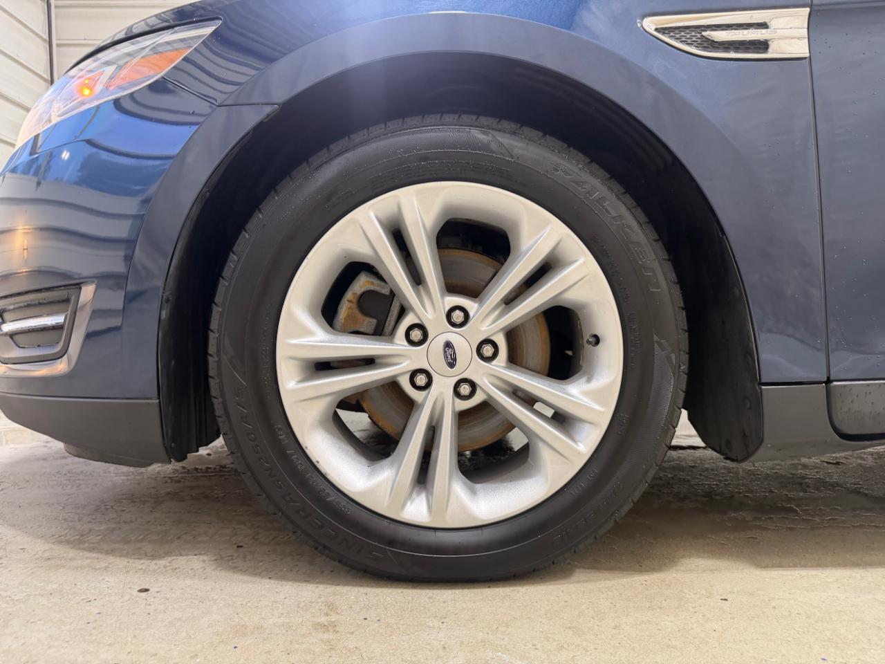 Ford Taurus SEL AWD 2017