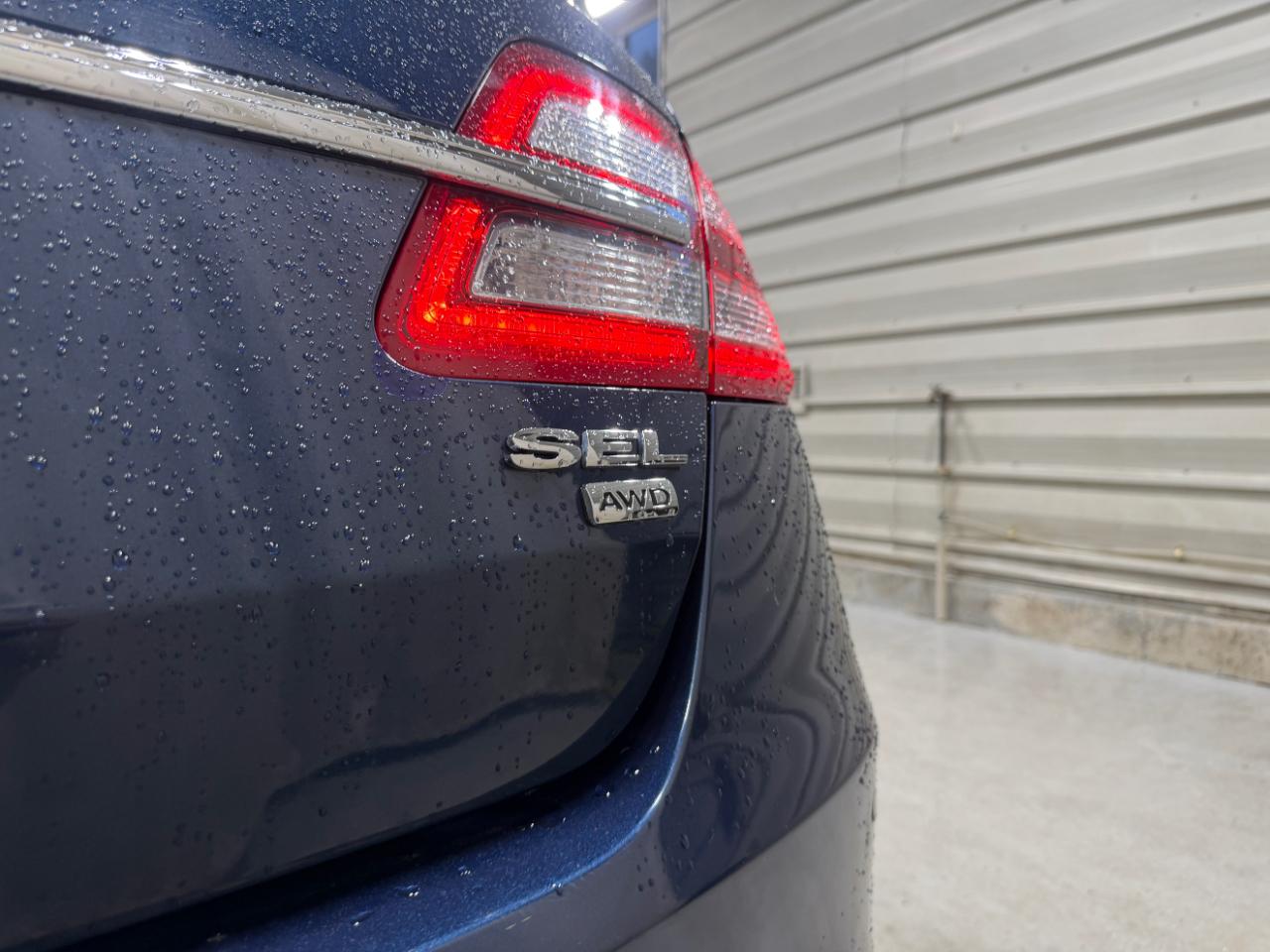 Ford Taurus SEL AWD 2017