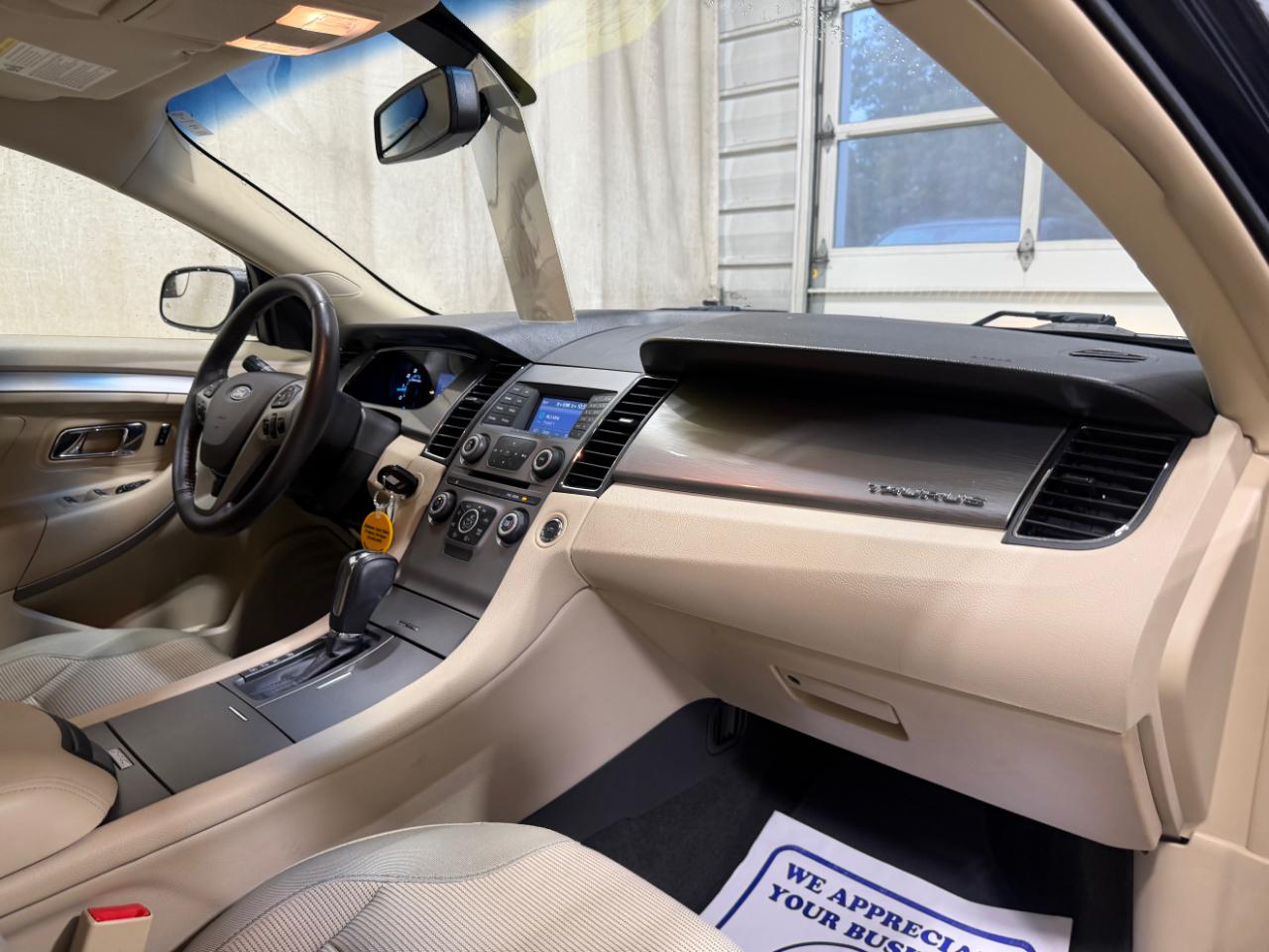 Ford Taurus SEL AWD 2017