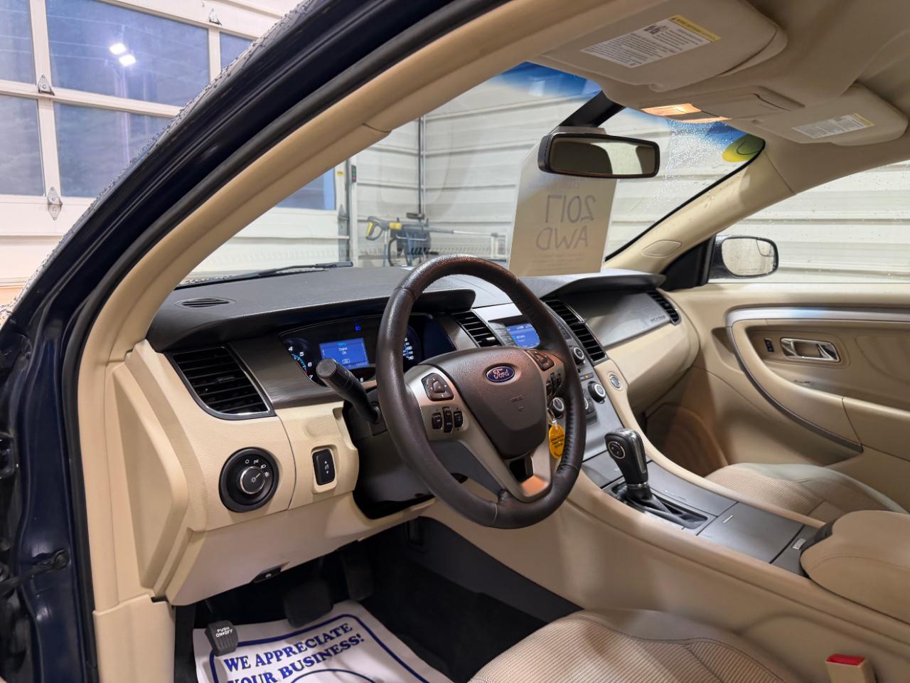 Ford Taurus SEL AWD 2017