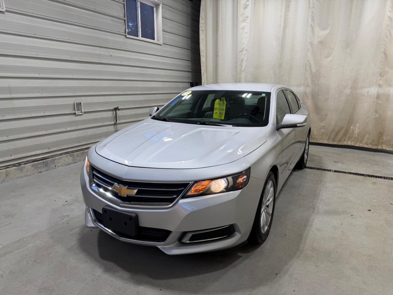 Chevrolet Impala 4dr Sdn LT w/1LT 2017