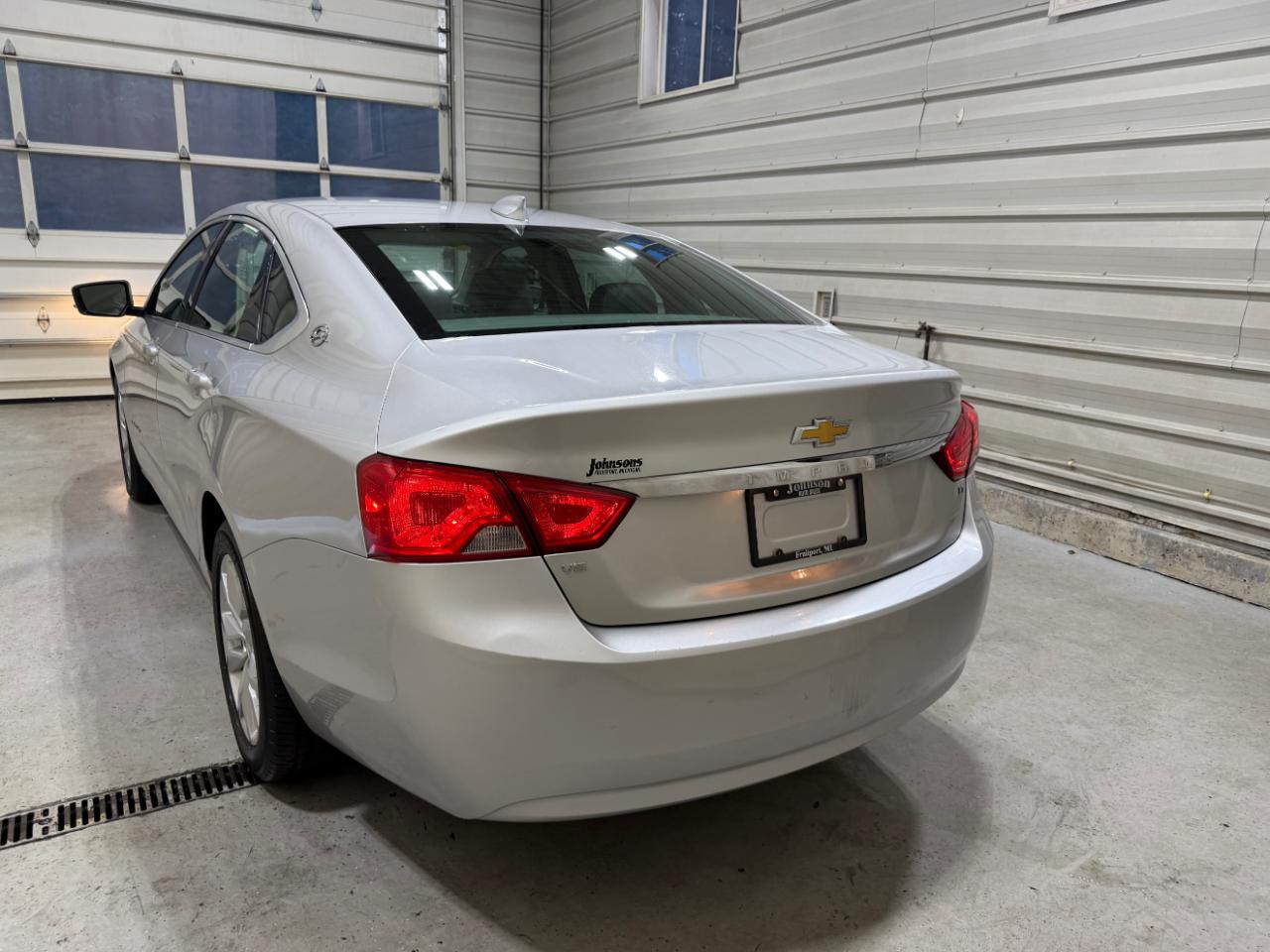 Chevrolet Impala 4dr Sdn LT w/1LT 2017