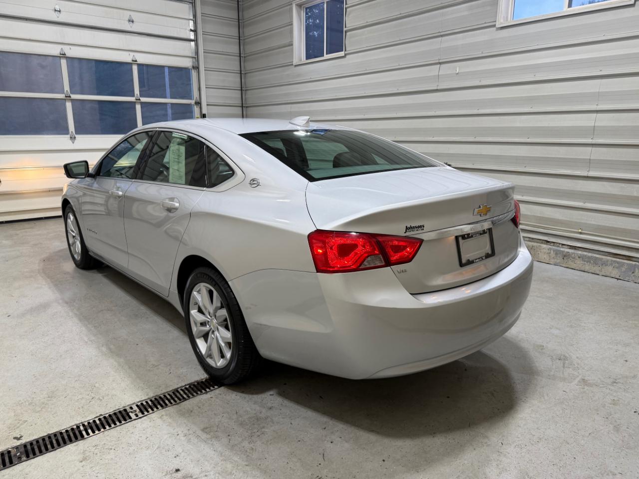 Chevrolet Impala 4dr Sdn LT w/1LT 2017