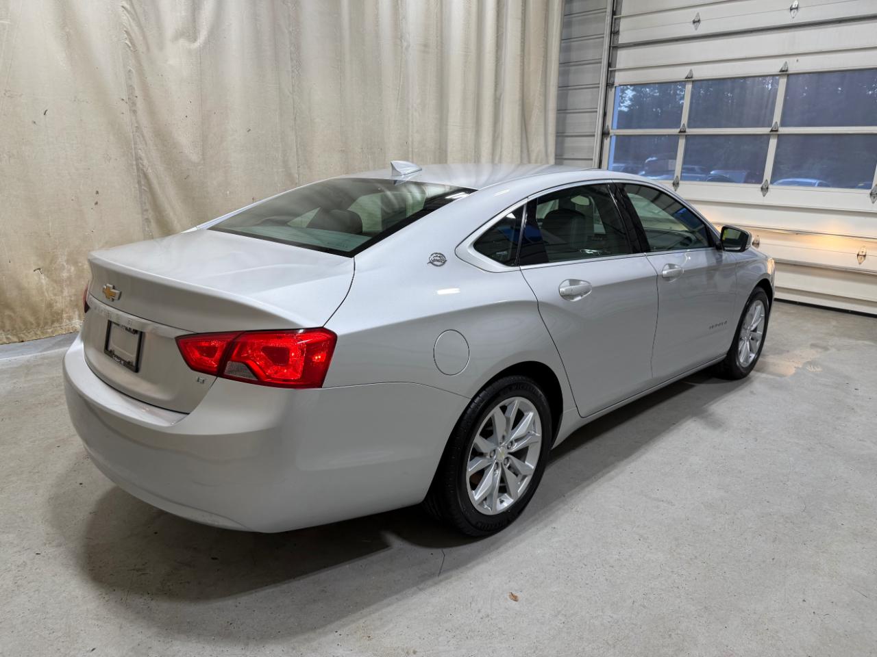 Chevrolet Impala 4dr Sdn LT w/1LT 2017
