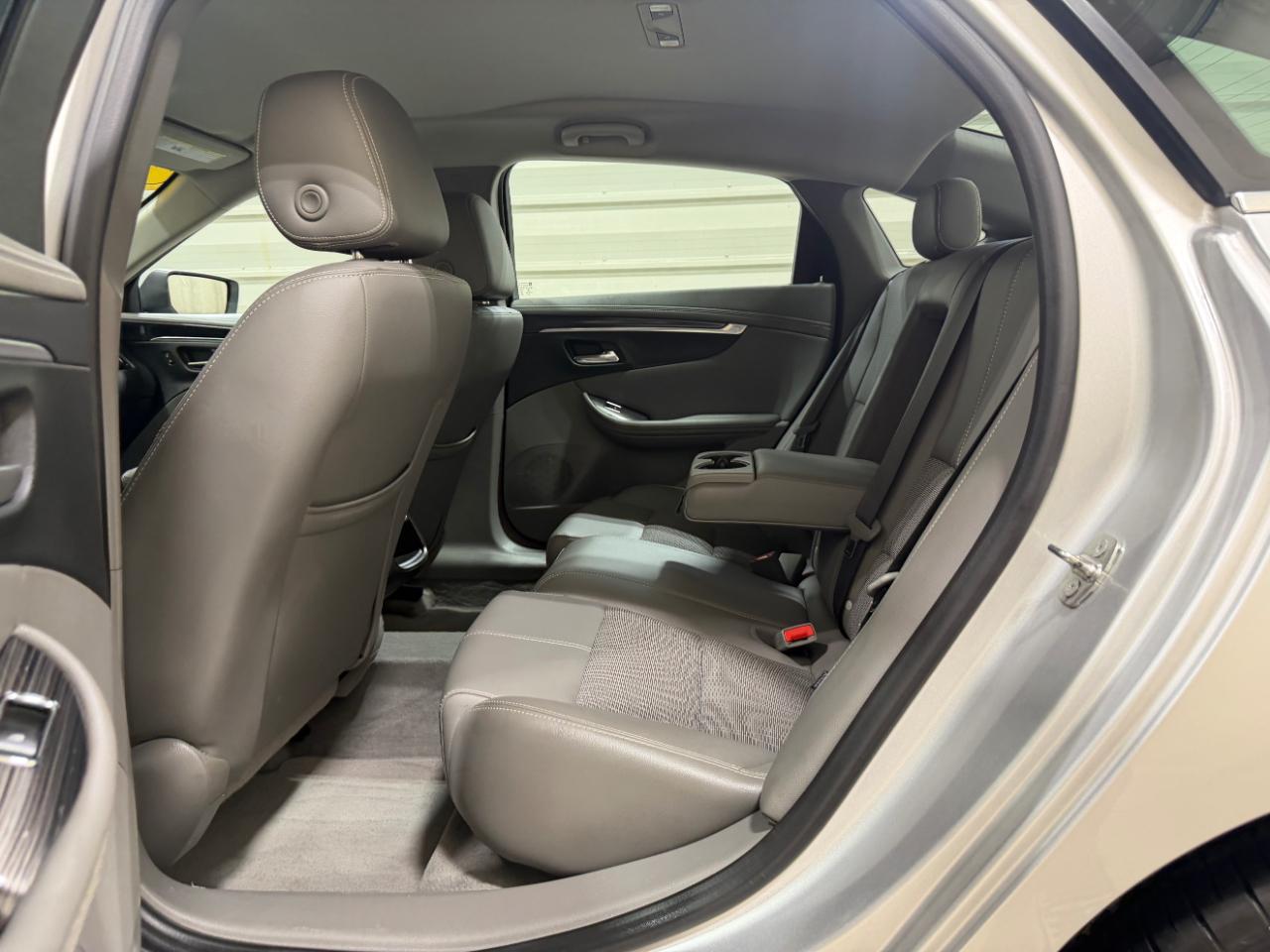 Chevrolet Impala 4dr Sdn LT w/1LT 2017