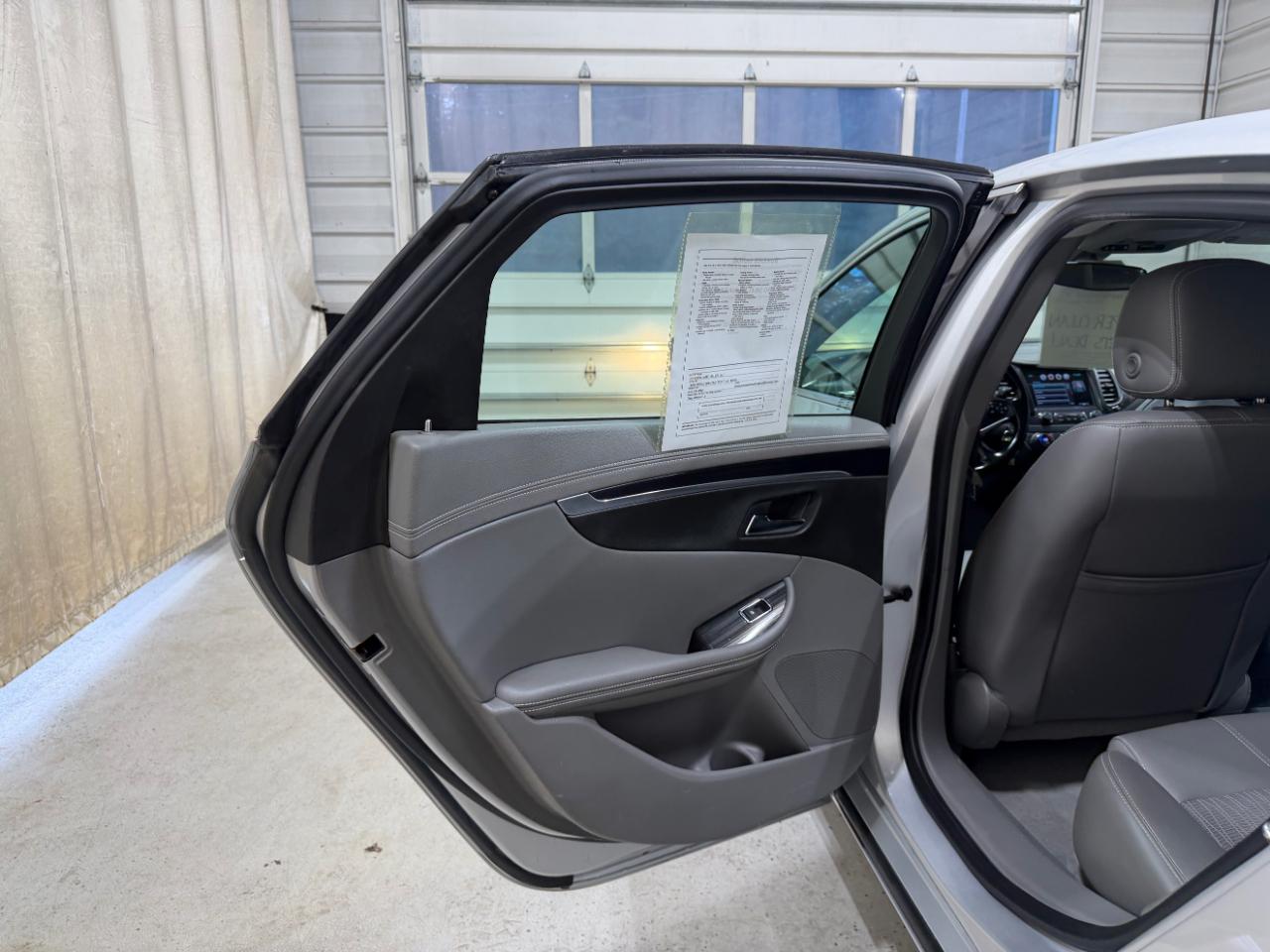 Chevrolet Impala 4dr Sdn LT w/1LT 2017