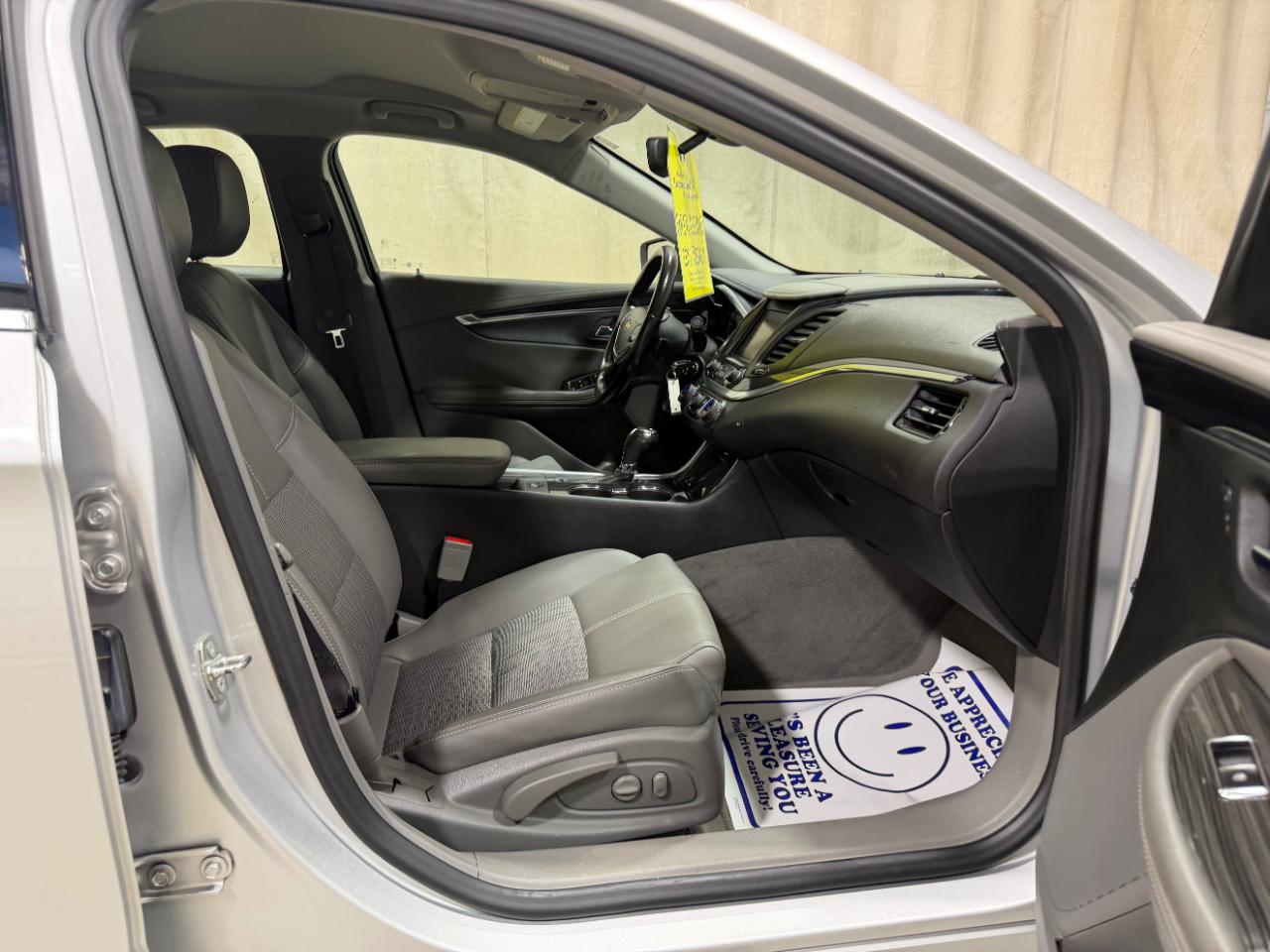 Chevrolet Impala 4dr Sdn LT w/1LT 2017