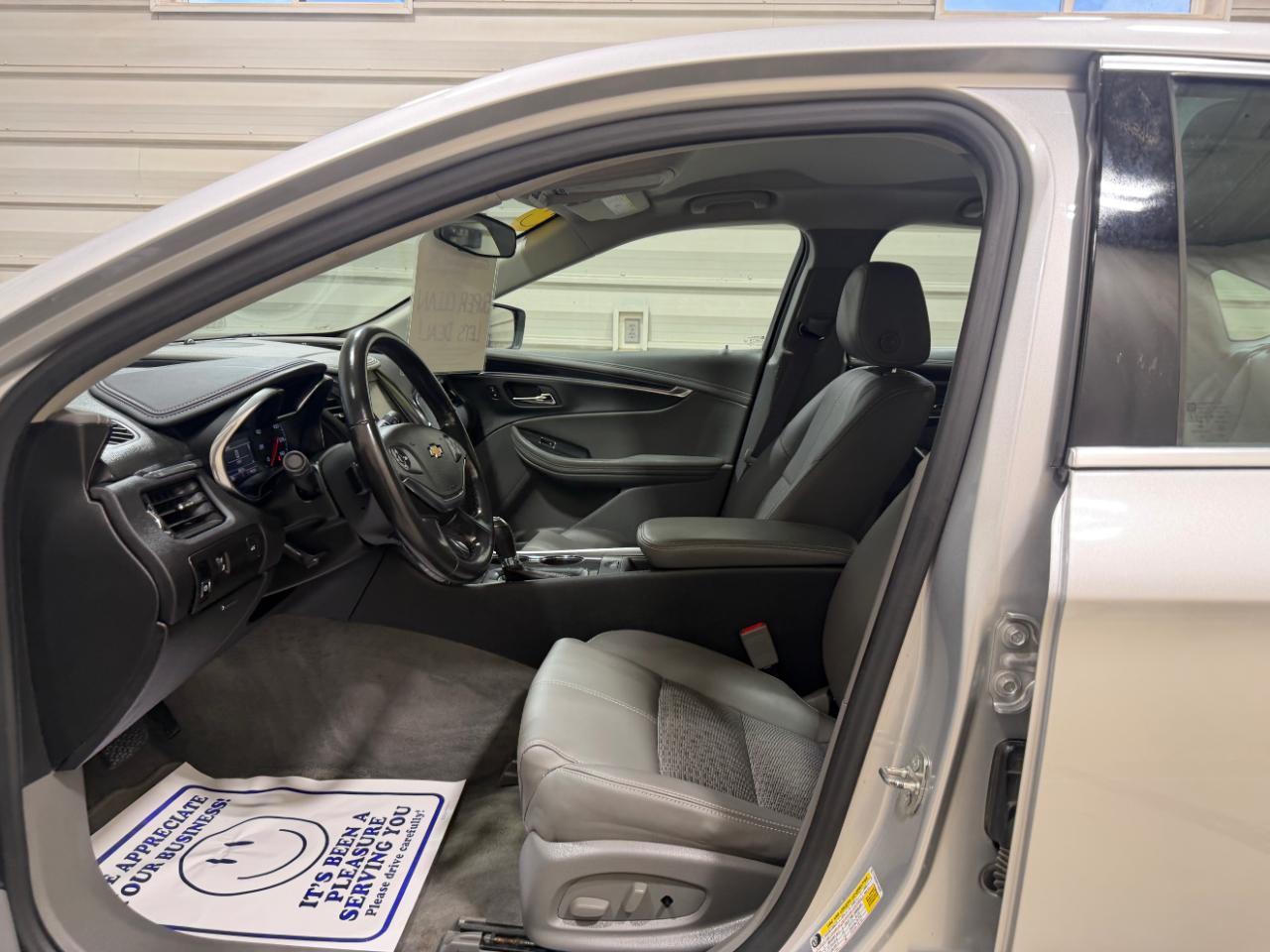 Chevrolet Impala 4dr Sdn LT w/1LT 2017