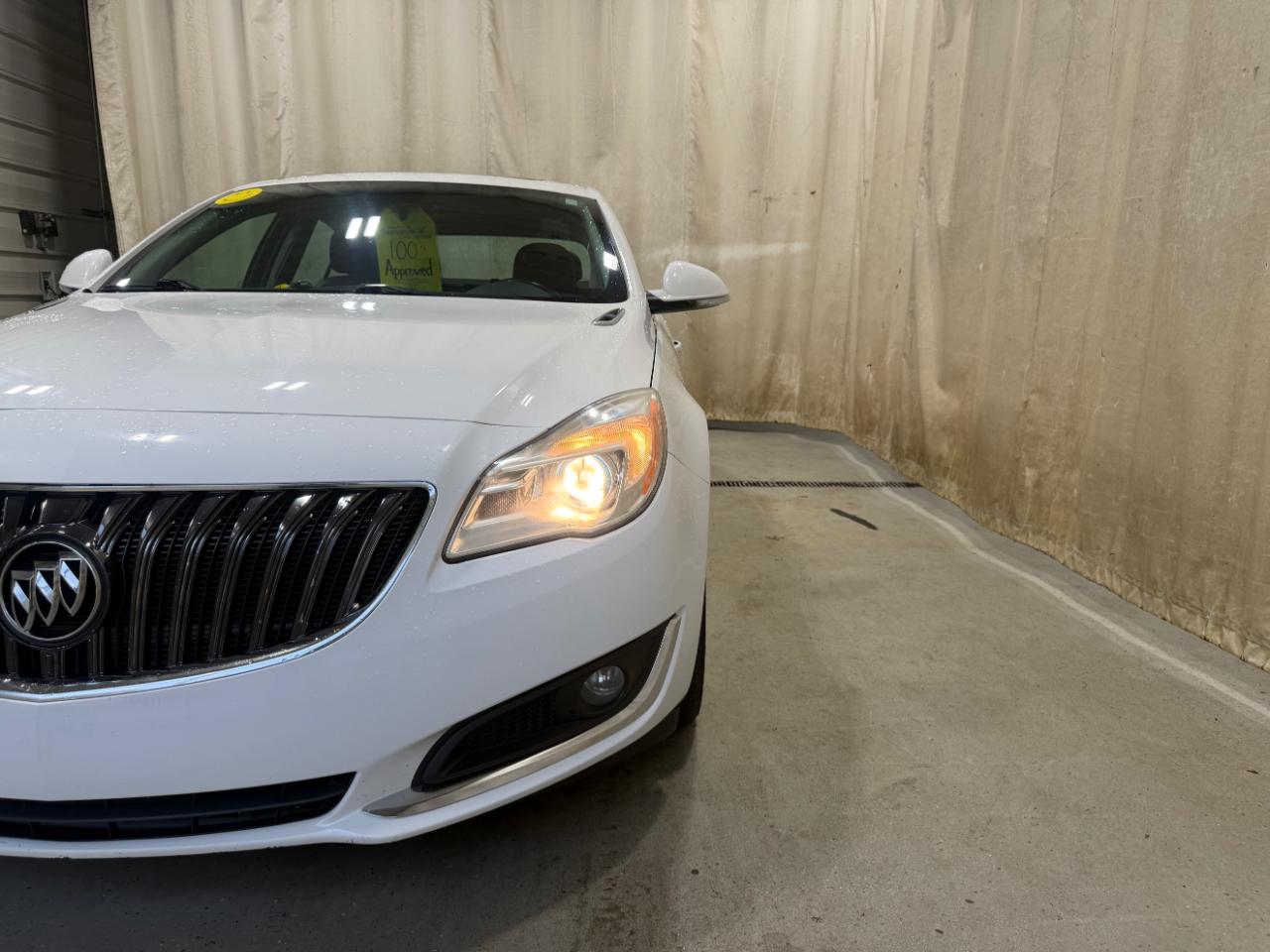 Buick Regal 4dr Sdn Premium I FWD 2015