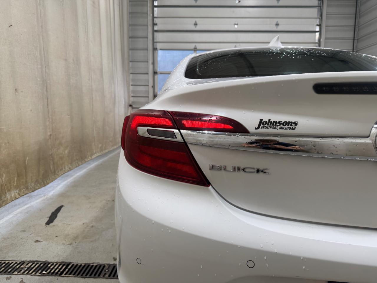 Buick Regal 4dr Sdn Premium I FWD 2015