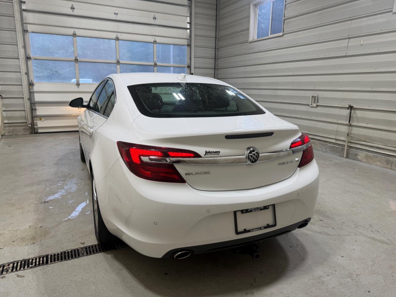 Buick Regal 4dr Sdn Premium I FWD 2015