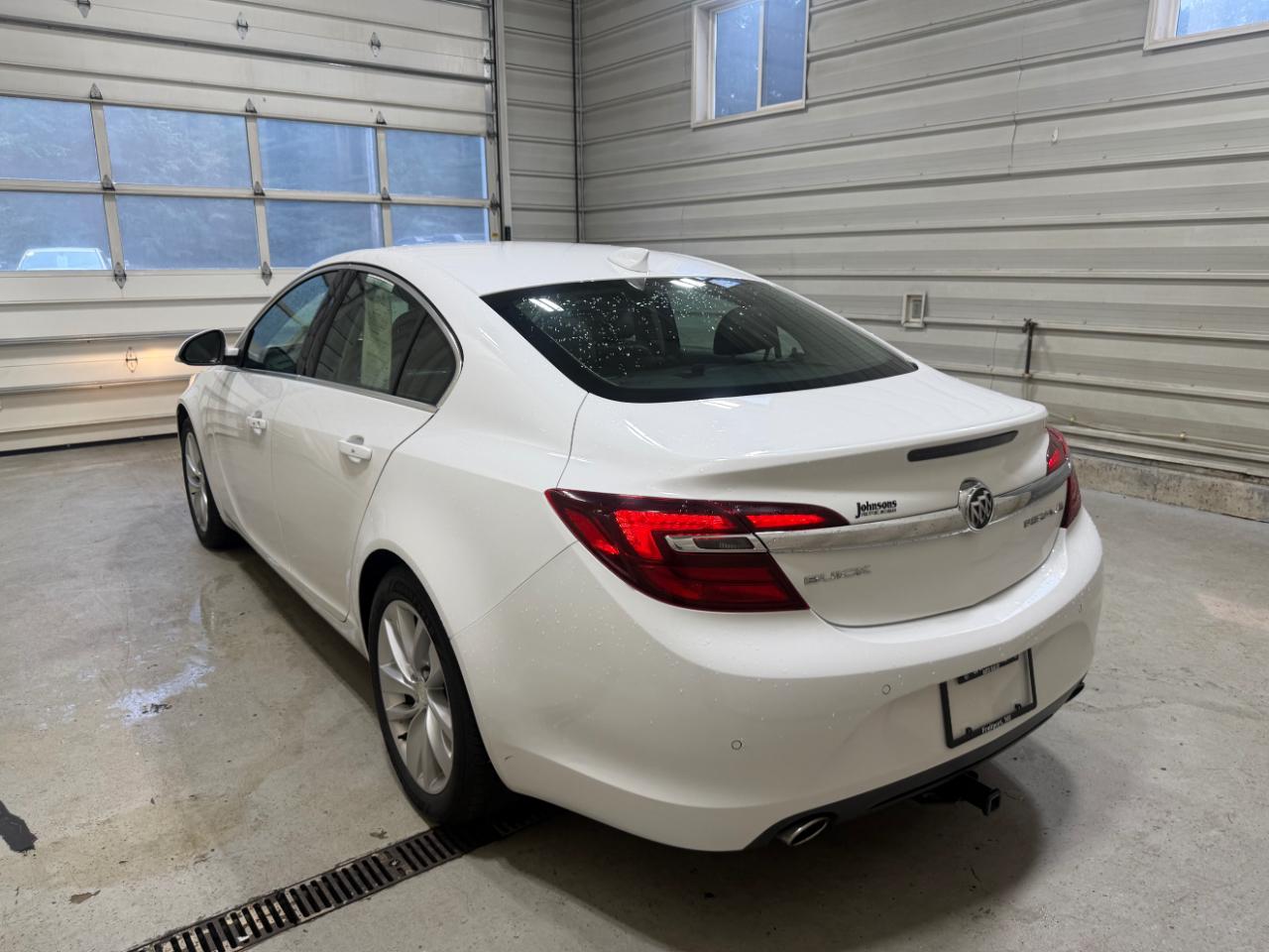 Buick Regal 4dr Sdn Premium I FWD 2015