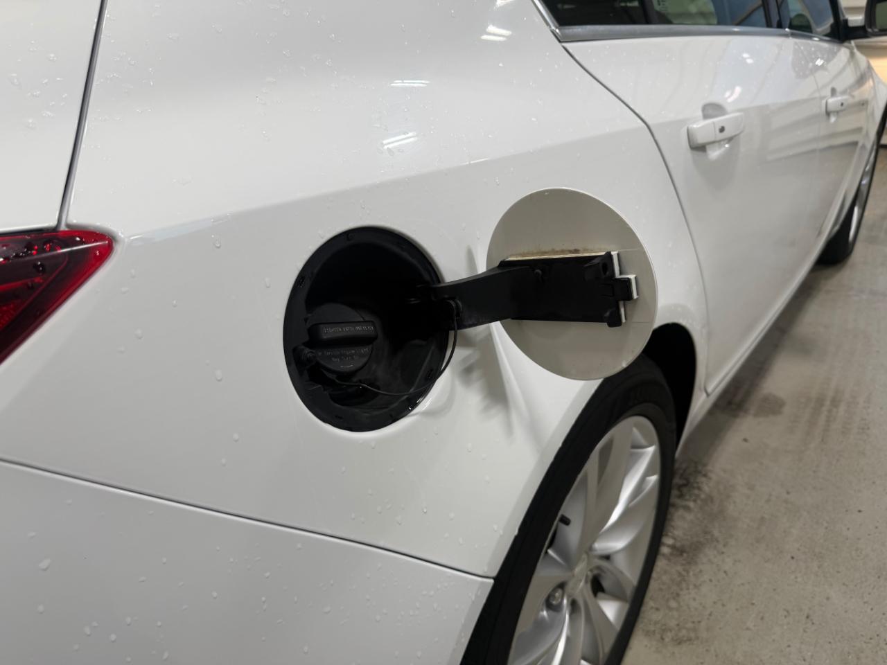 Buick Regal 4dr Sdn Premium I FWD 2015