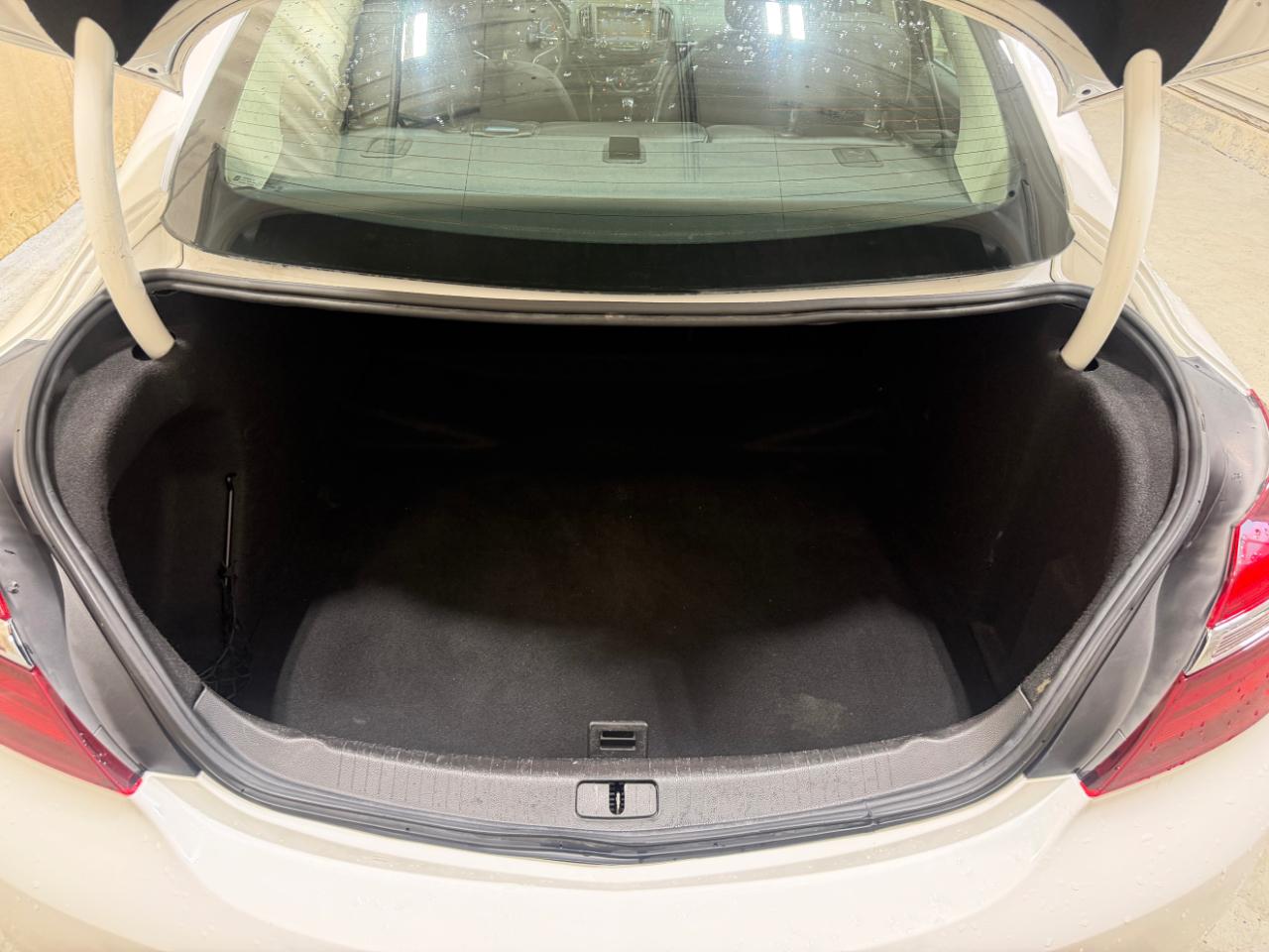 Buick Regal 4dr Sdn Premium I FWD 2015