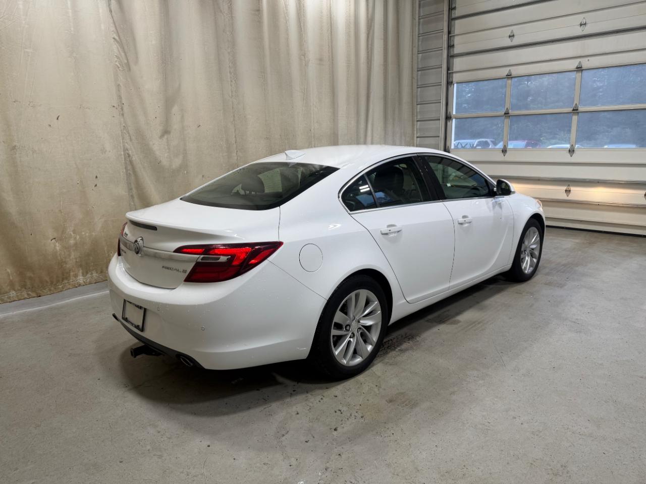 Buick Regal 4dr Sdn Premium I FWD 2015