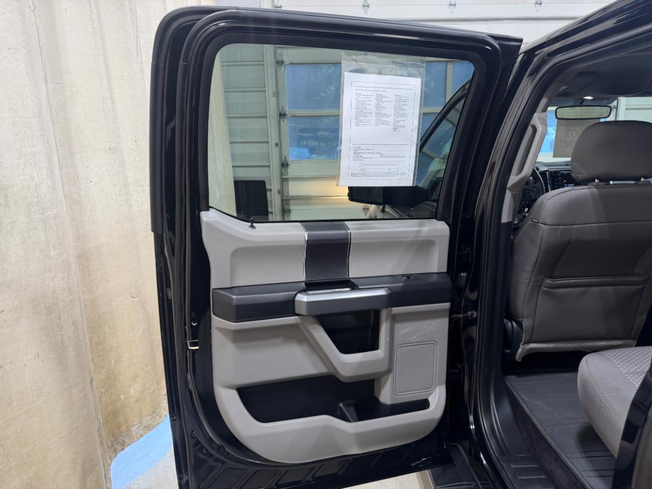 Ford F-150 4WD SuperCrew 145" XLT 2016