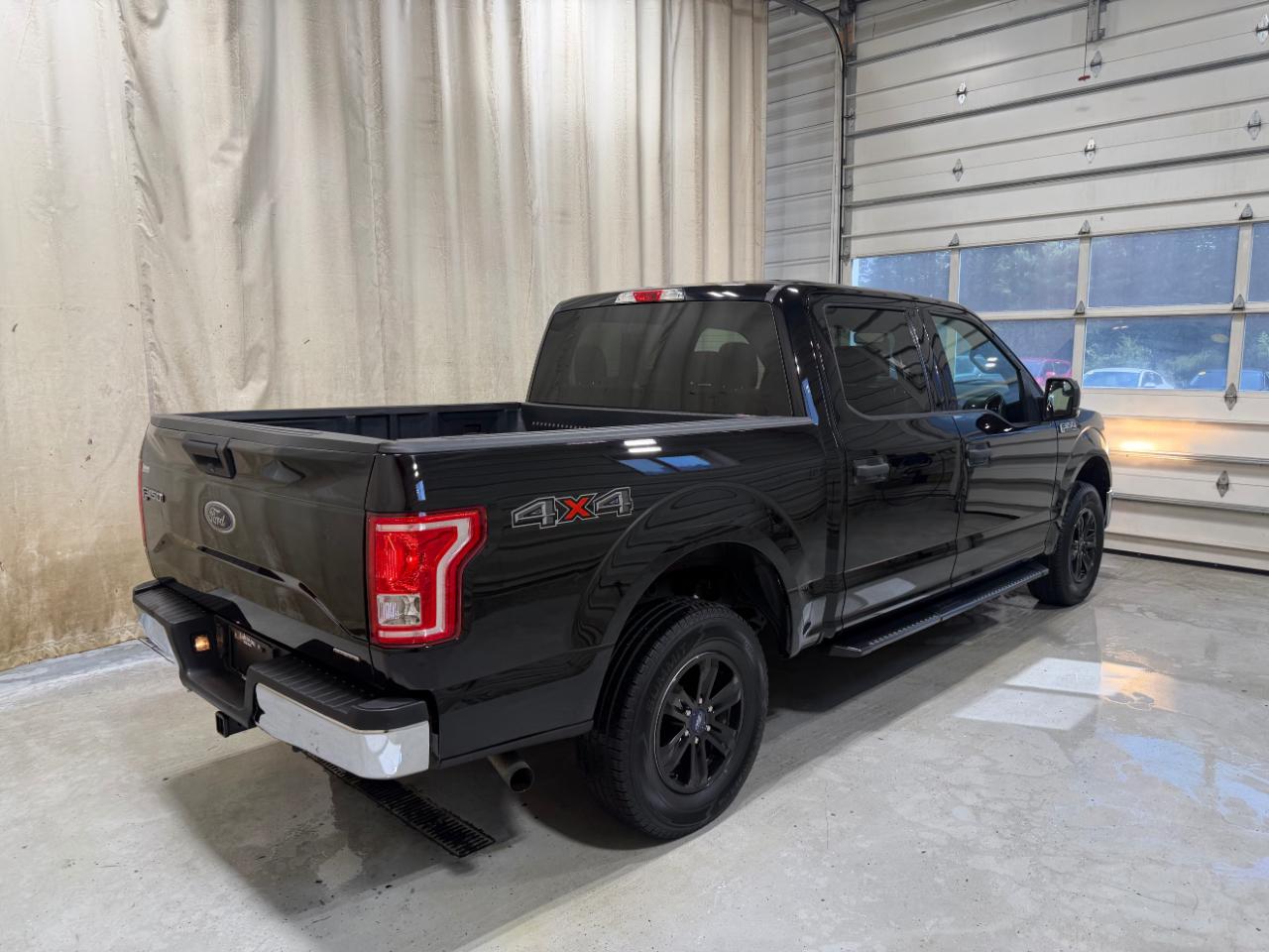 Ford F-150 4WD SuperCrew 145" XLT 2016