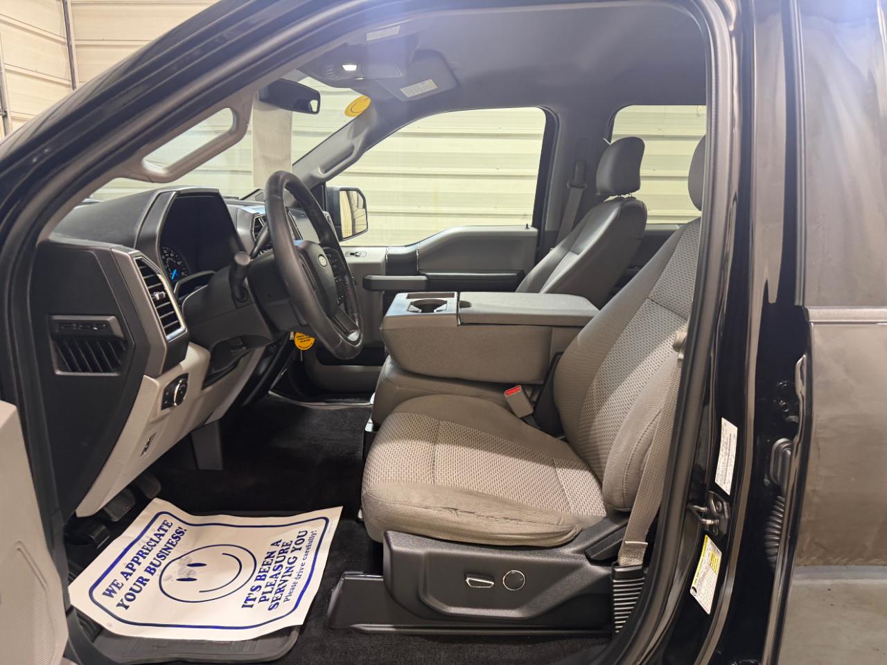 Ford F-150 4WD SuperCrew 145" XLT 2016