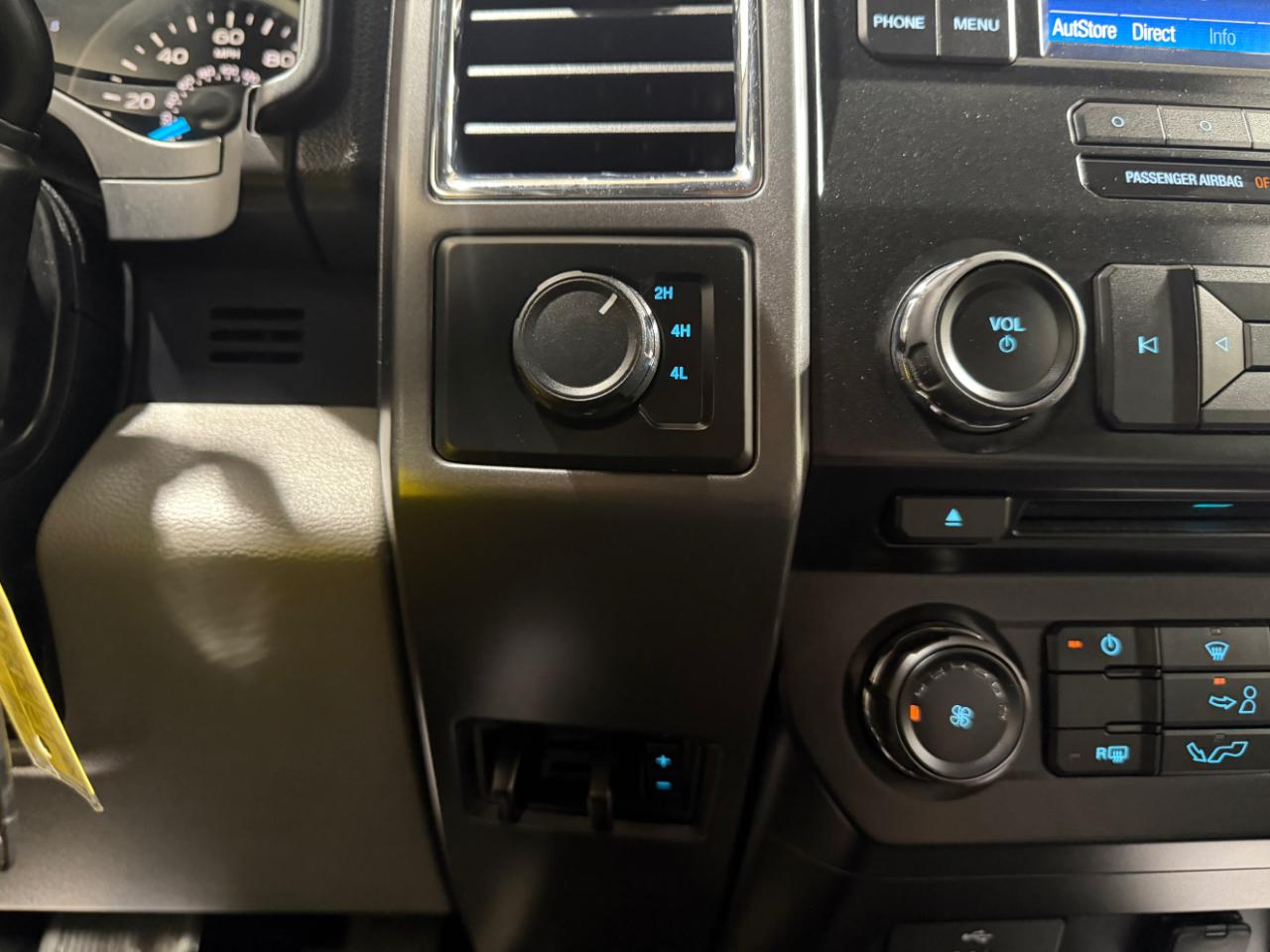Ford F-150 4WD SuperCrew 145" XLT 2016