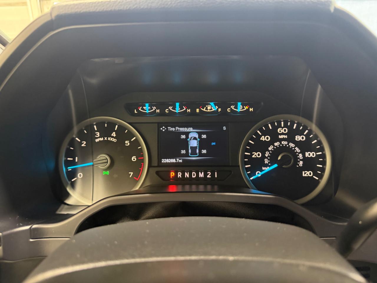 Ford F-150 4WD SuperCrew 145" XLT 2016
