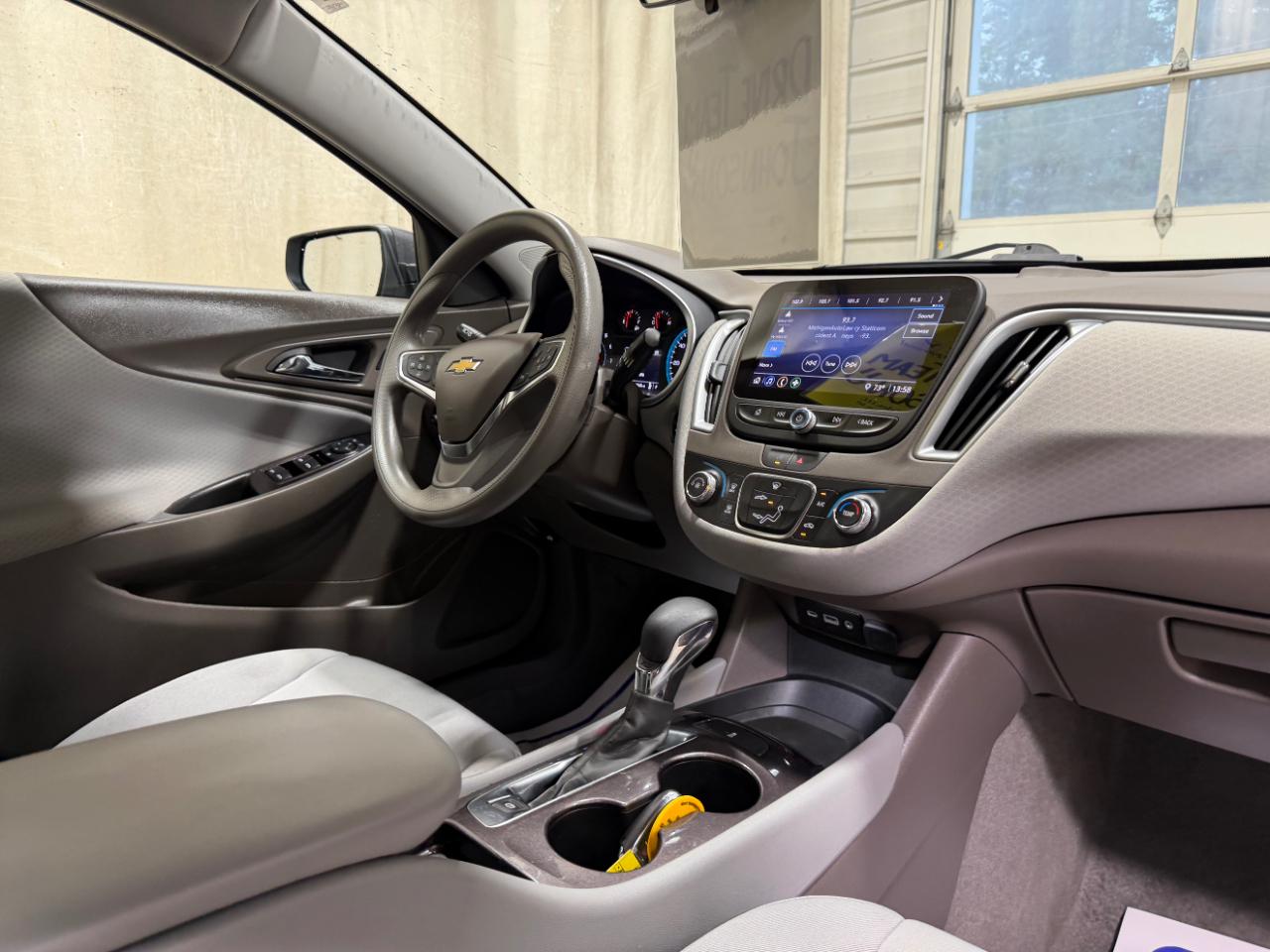 Chevrolet Malibu 4dr Sdn LS w/1FL 2024