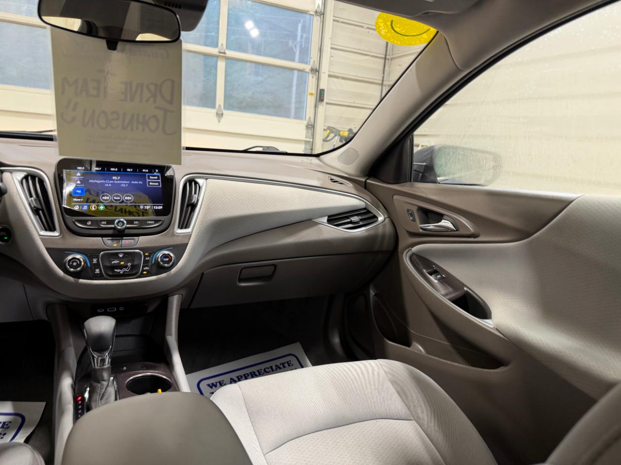Chevrolet Malibu 4dr Sdn LS w/1FL 2024