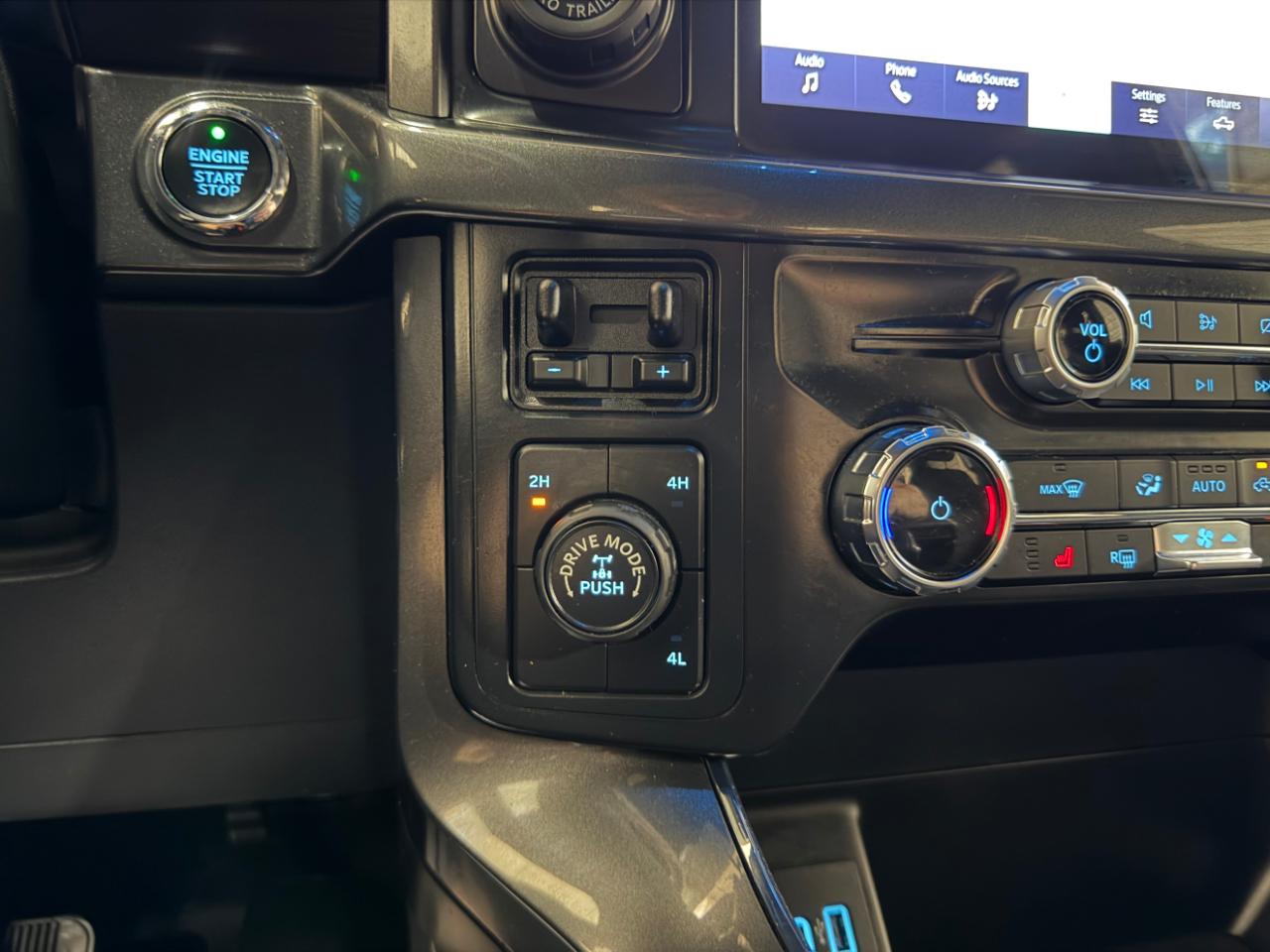Ford F-150 XL 4WD SuperCrew 5.5' Box 2022