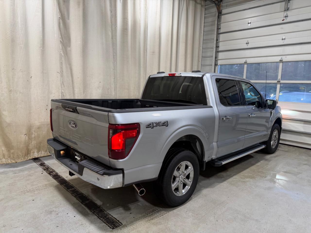 Ford F-150 XLT 4WD SuperCrew 5.5' Box 2024