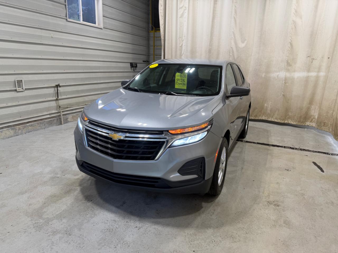 Chevrolet Equinox AWD 4dr LS w/1FL 2023