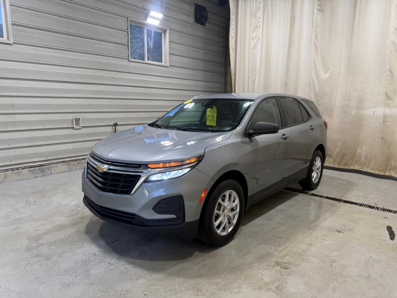 Chevrolet Equinox AWD 4dr LS w/1FL 2023