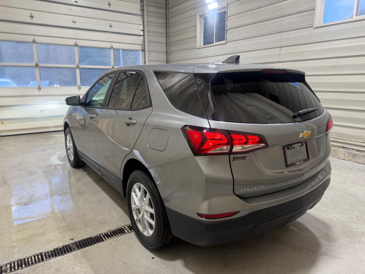 Chevrolet Equinox AWD 4dr LS w/1FL 2023