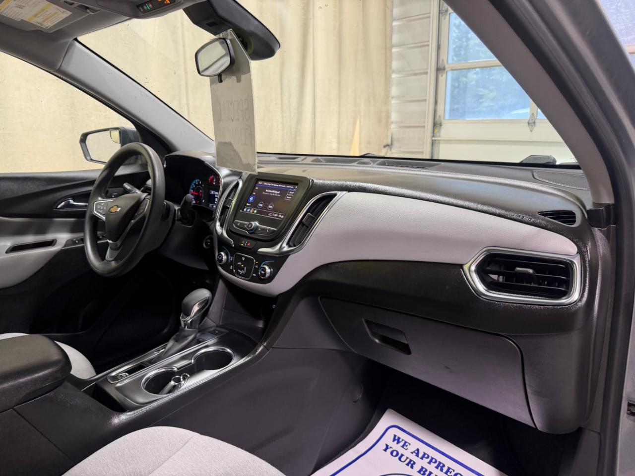 Chevrolet Equinox AWD 4dr LS w/1FL 2023