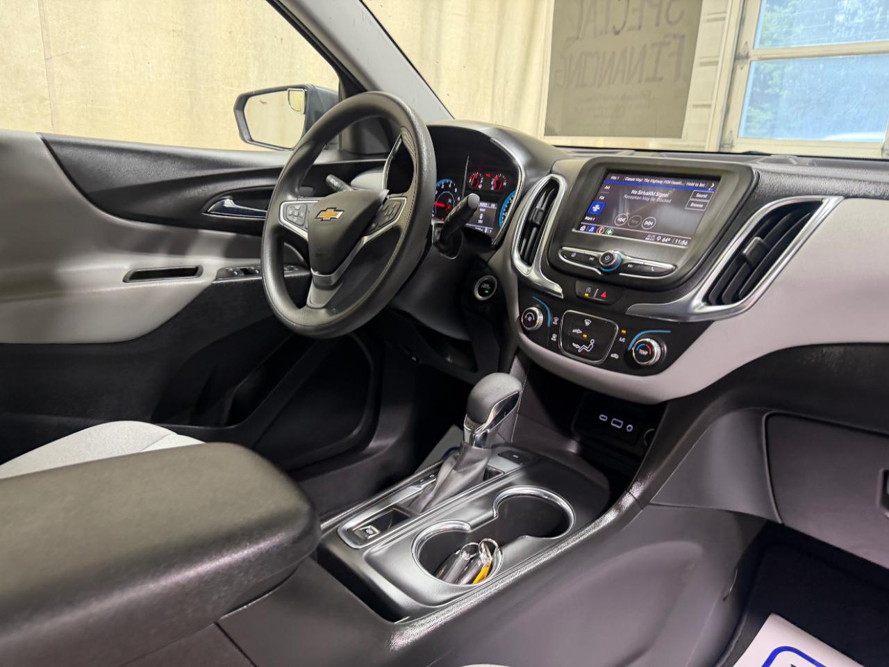 Chevrolet Equinox AWD 4dr LS w/1FL 2023