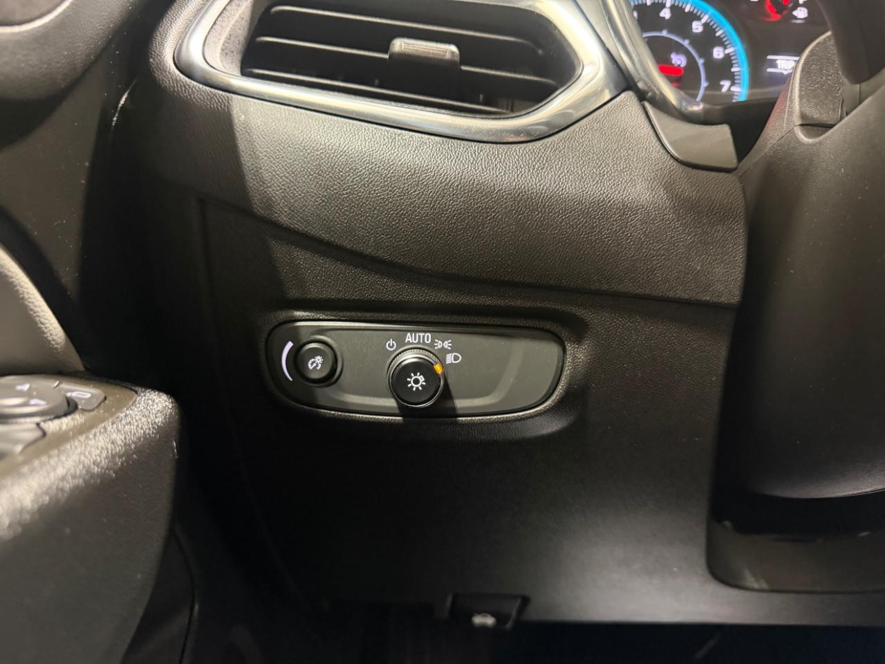 Chevrolet Equinox AWD 4dr LS w/1FL 2023