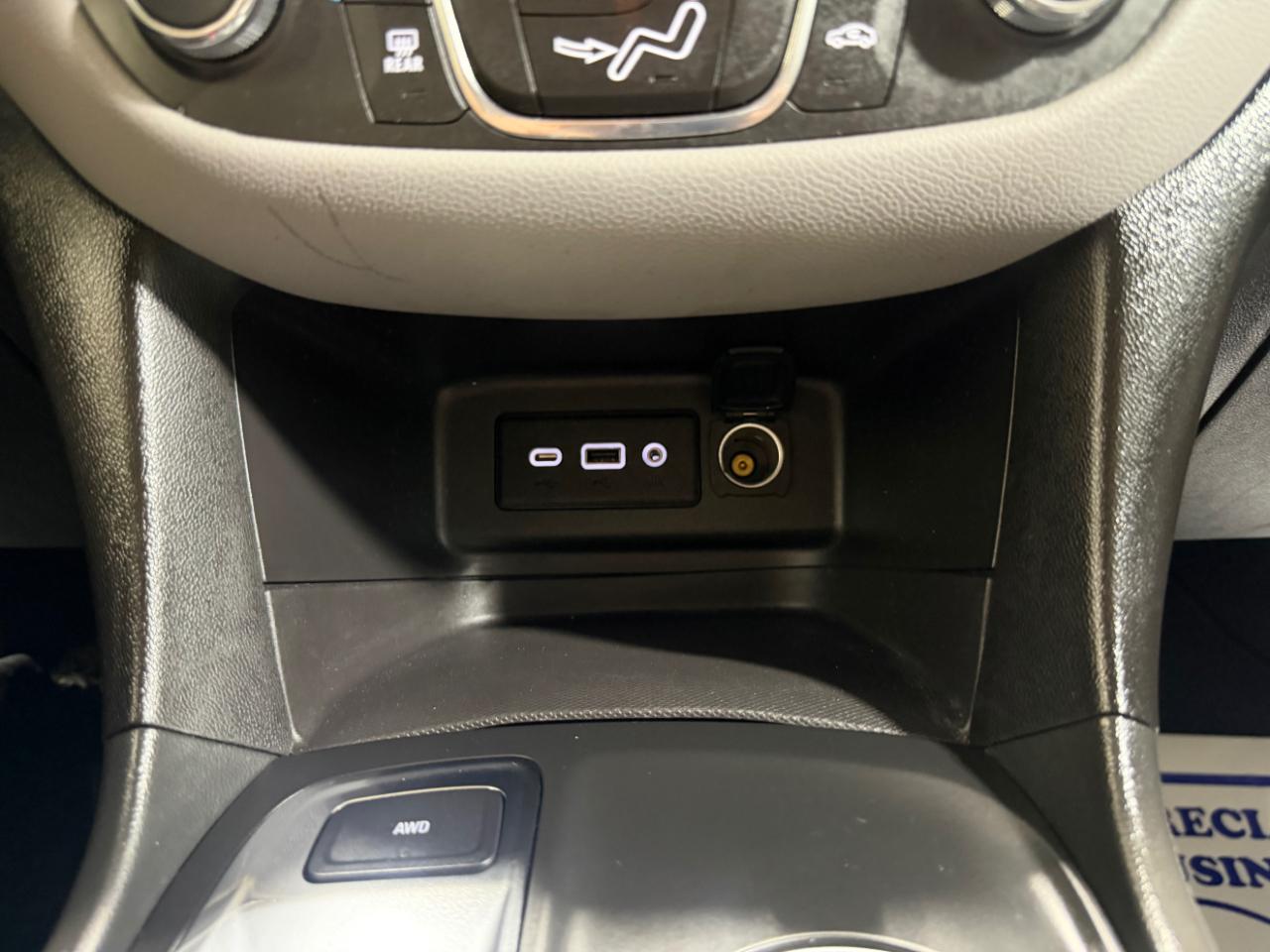 Chevrolet Equinox AWD 4dr LS w/1FL 2023