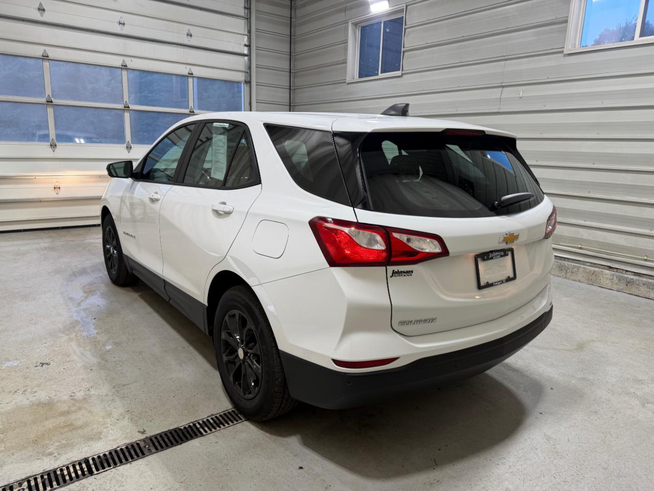 Chevrolet Equinox FWD 4dr LS w/1FL 2021