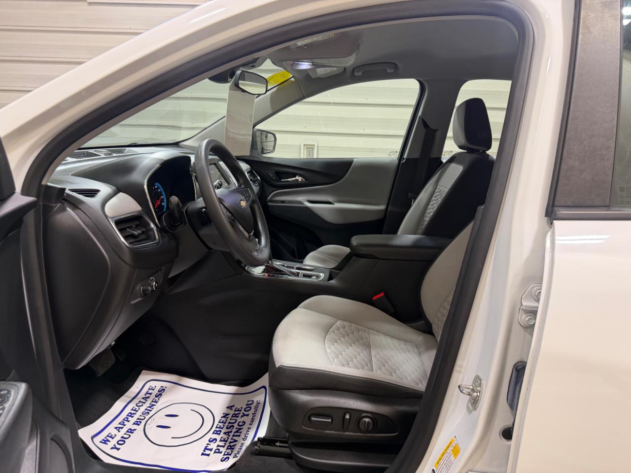 Chevrolet Equinox FWD 4dr LS w/1FL 2021