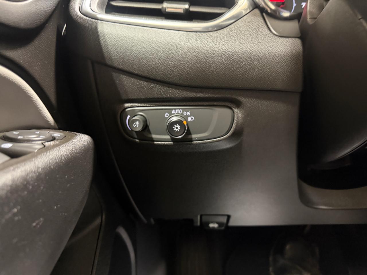 Chevrolet Equinox FWD 4dr LS w/1FL 2021