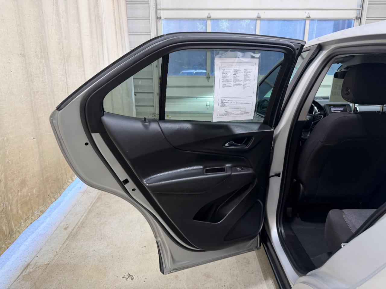 Chevrolet Equinox FWD 4dr LT w/2FL 2022