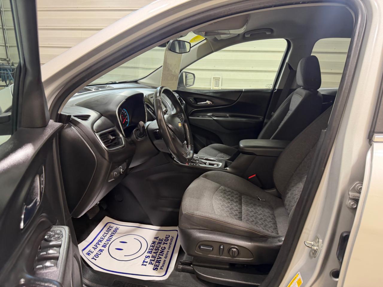 Chevrolet Equinox FWD 4dr LT w/2FL 2022