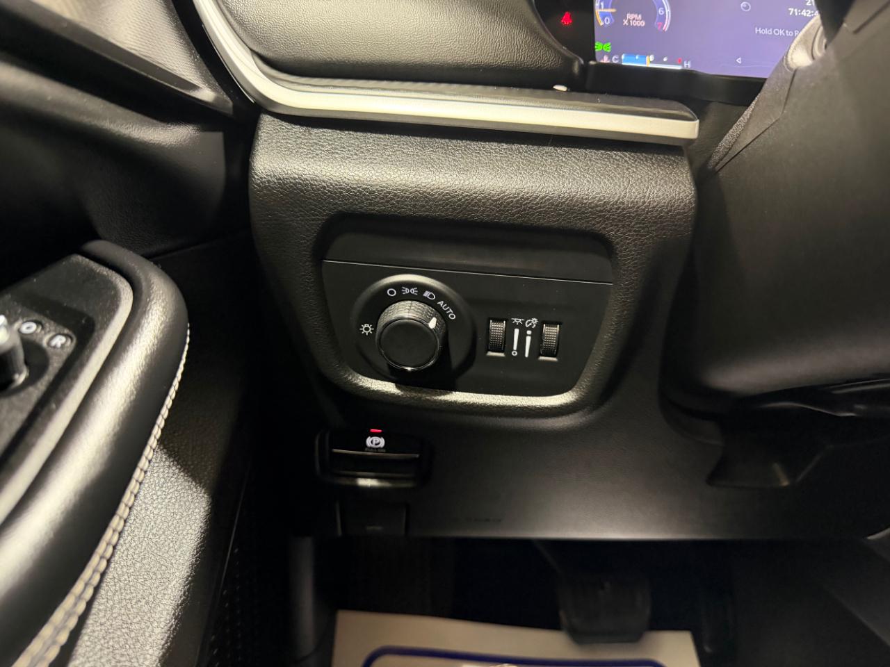 Jeep Grand Cherokee Laredo 4x4 2023