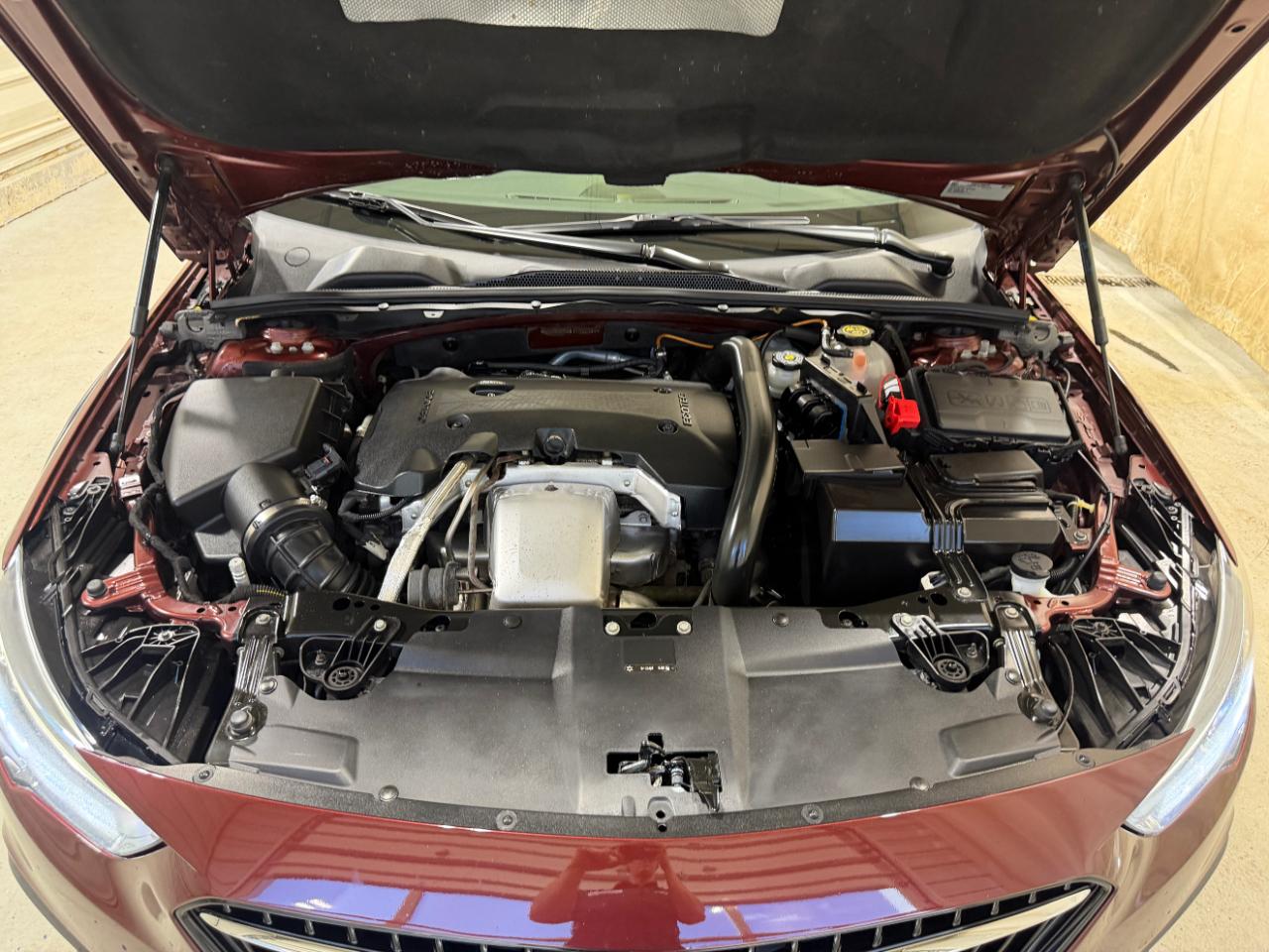 Buick Regal TourX 5dr Wgn Essence AWD 2018