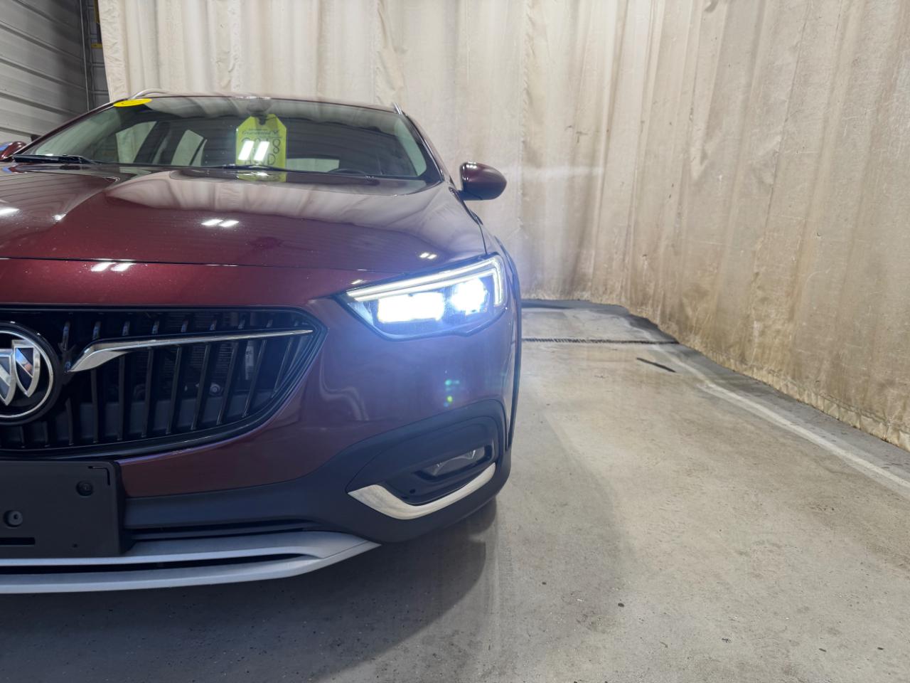 Buick Regal TourX 5dr Wgn Essence AWD 2018