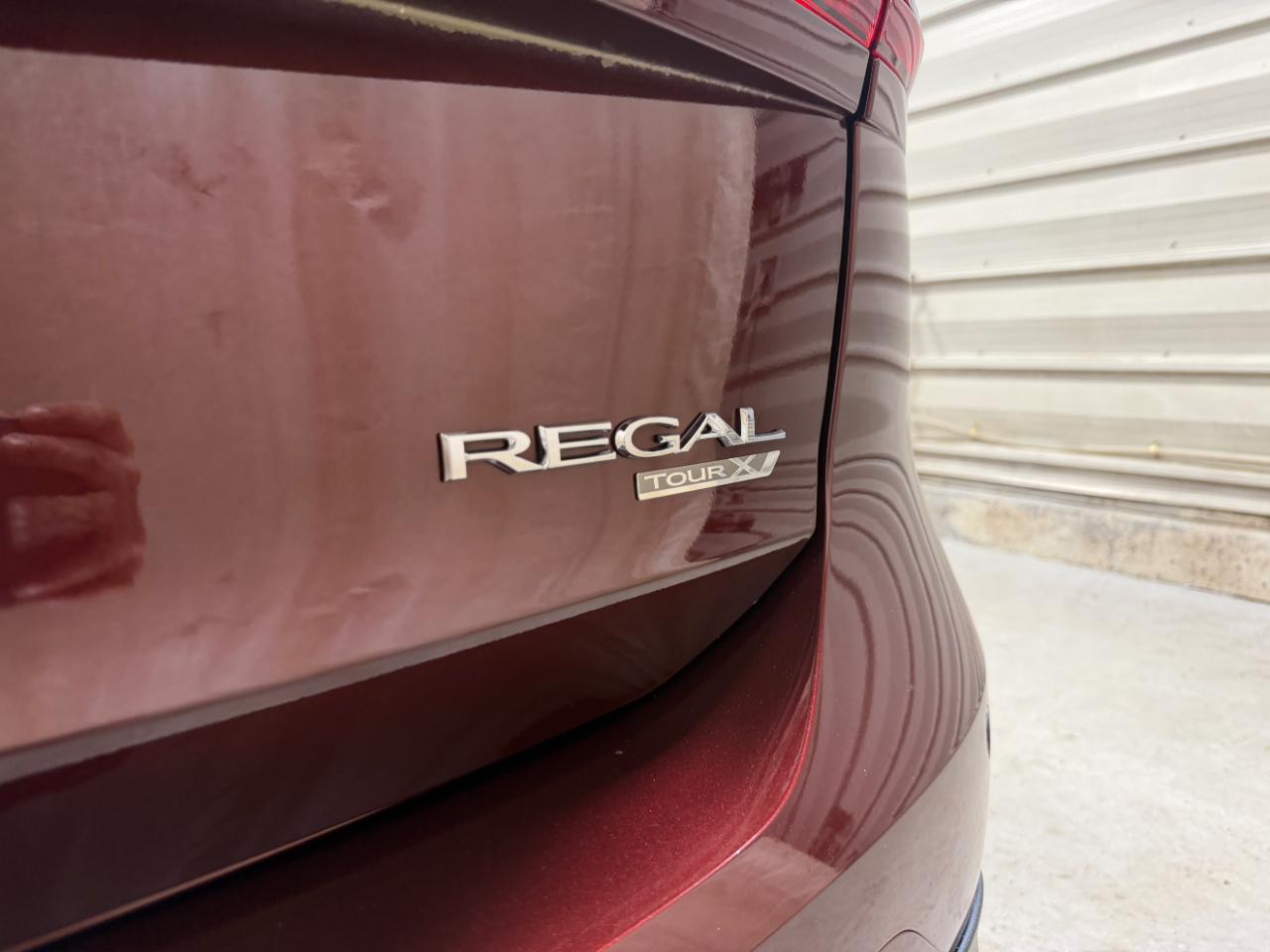 Buick Regal TourX 5dr Wgn Essence AWD 2018