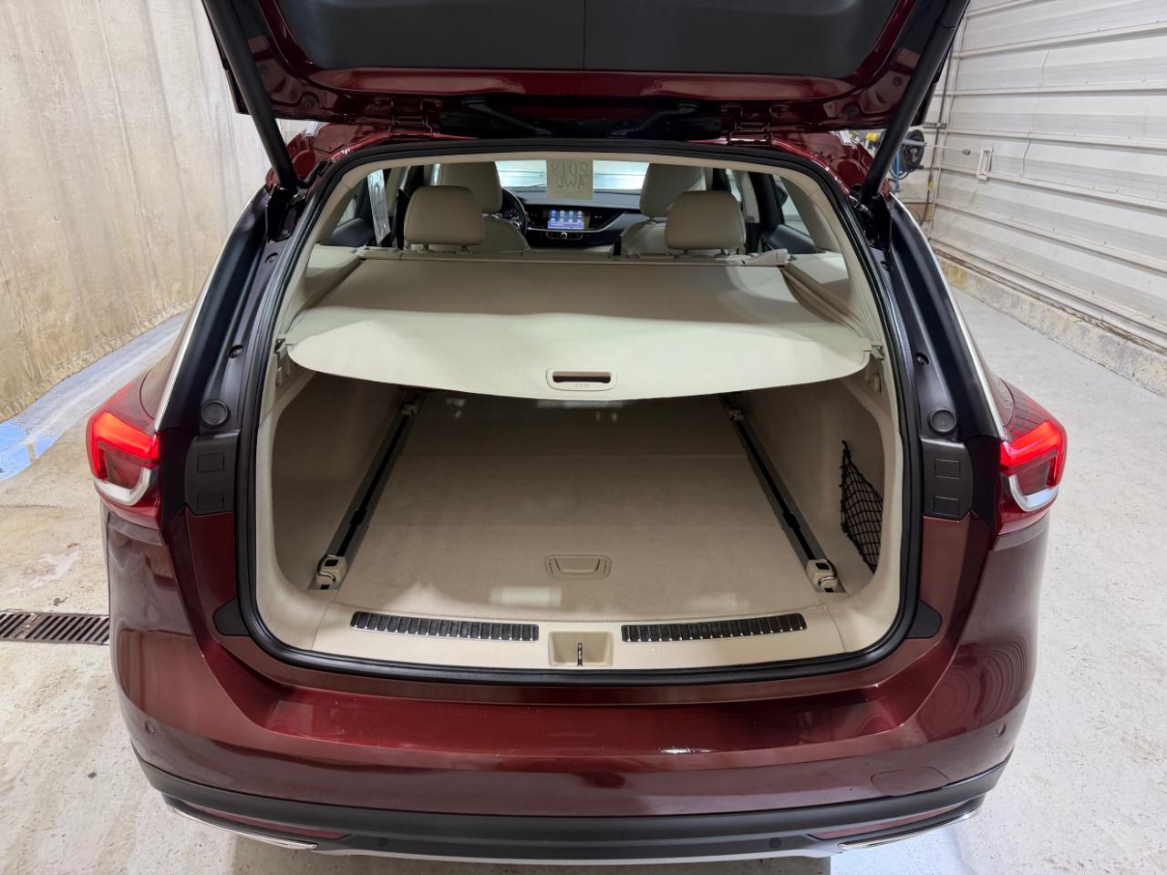 Buick Regal TourX 5dr Wgn Essence AWD 2018