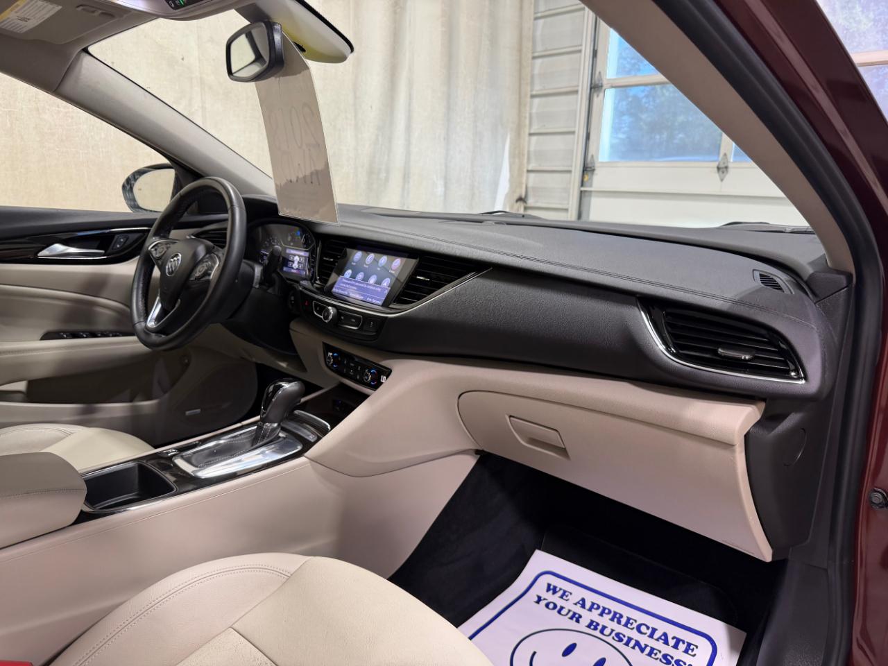 Buick Regal TourX 5dr Wgn Essence AWD 2018