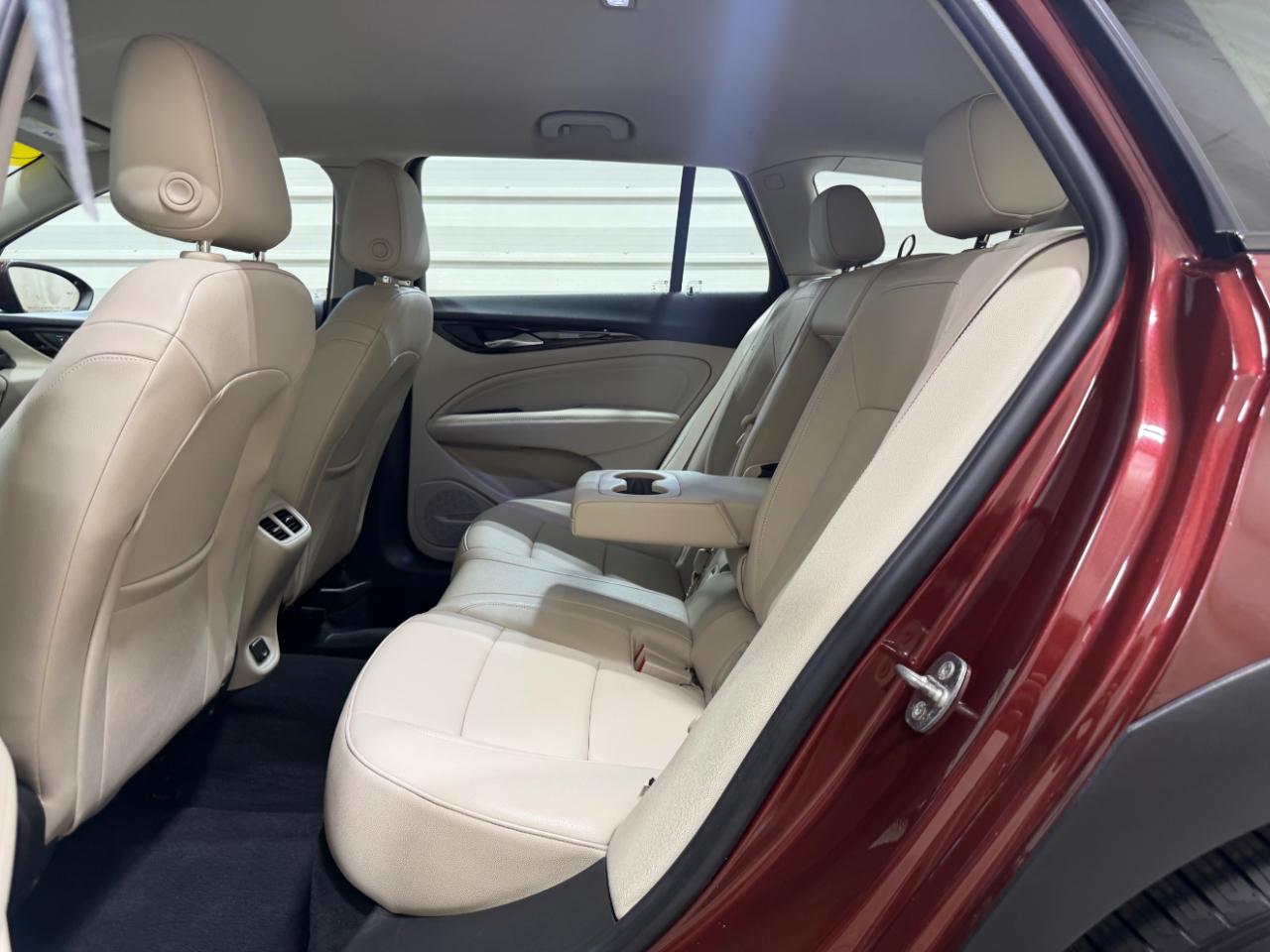 Buick Regal TourX 5dr Wgn Essence AWD 2018